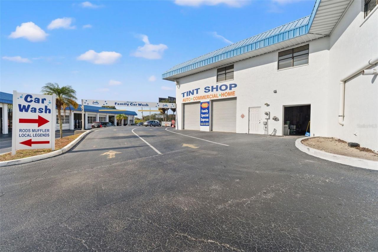 1108 Commercial Way, Spring Hill, FL 34606 Photo