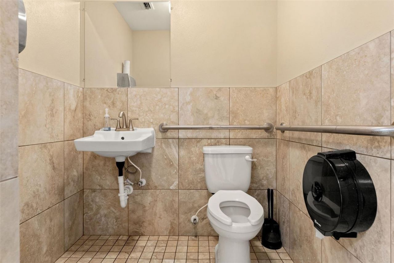 1108 Commercial Way, Spring Hill, FL 34606 Photo