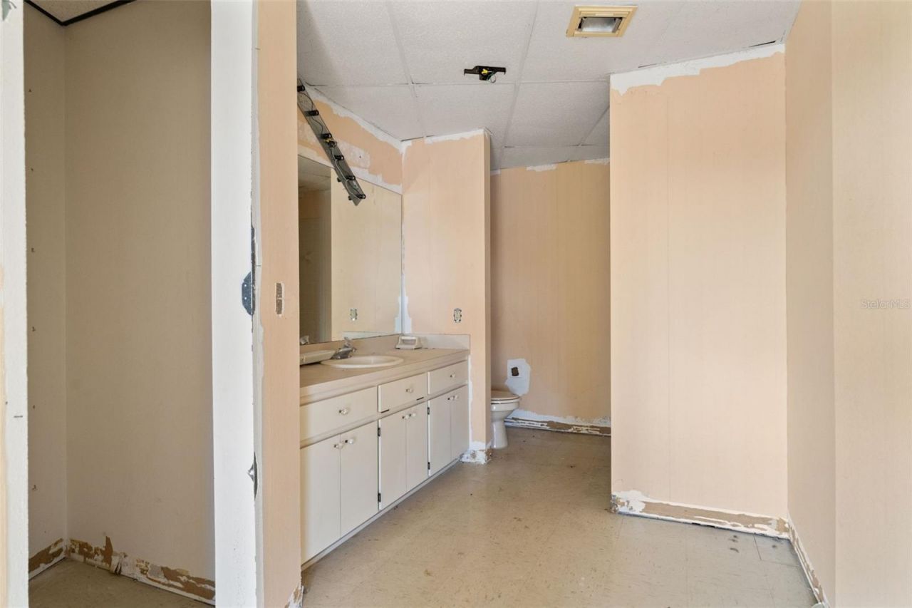 1108 Commercial Way, Spring Hill, FL 34606 Photo