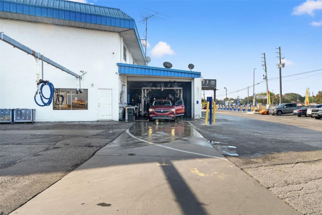 1108 Commercial Way, Spring Hill, FL 34606 Photo