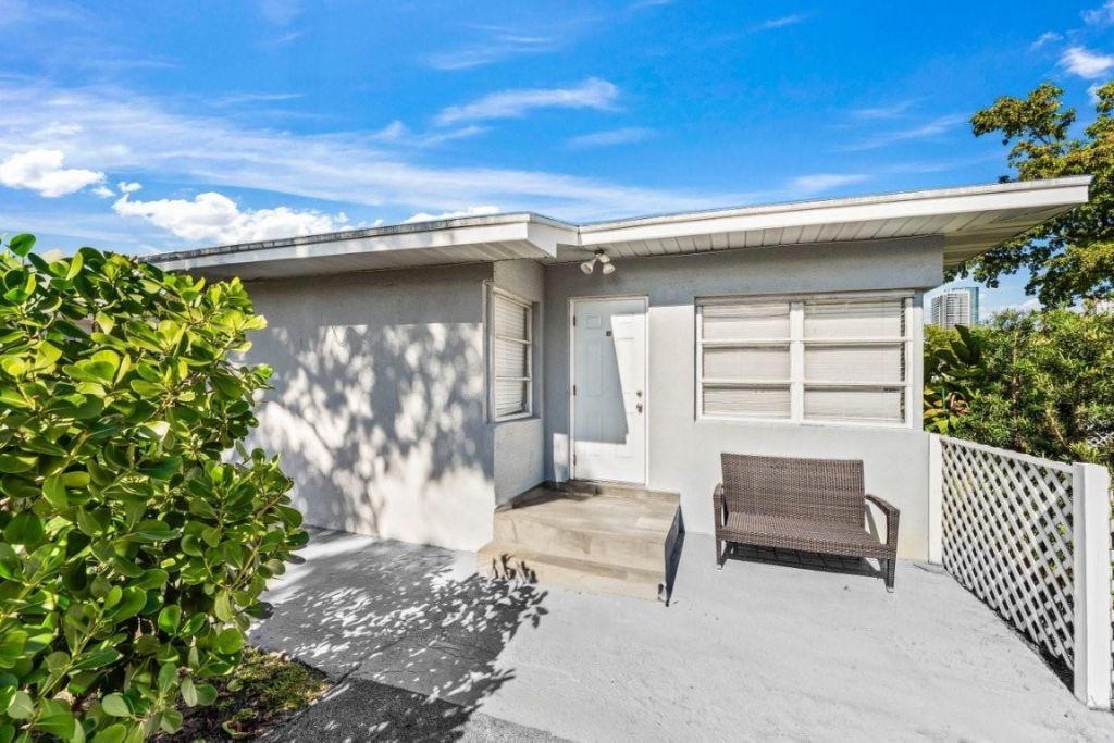 1003 SW 4th Avenue, Unit 2, Fort Lauderdale, FL 33315 Photo