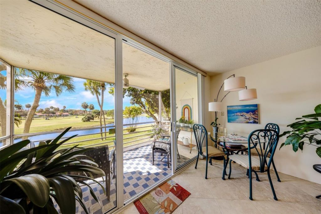3980 Oaks Clubhouse Drive, Unit 210, Pompano Beach, FL 33069 Photo
