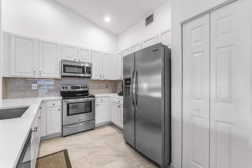 370 Coral Trace Lane, Delray Beach, FL 33445 Photo