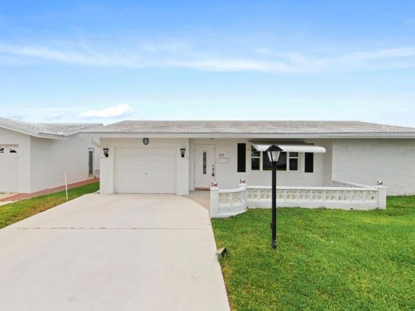 2081 SW 12th Avenue, Boynton Beach, FL 33426