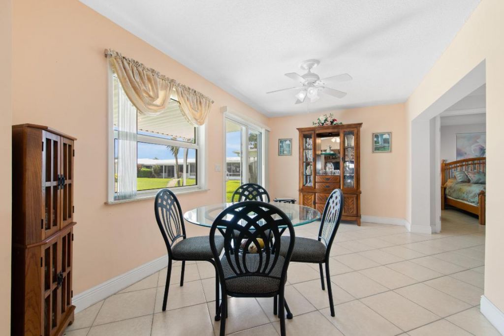 2081 SW 12th Avenue, Boynton Beach, FL 33426 Photo