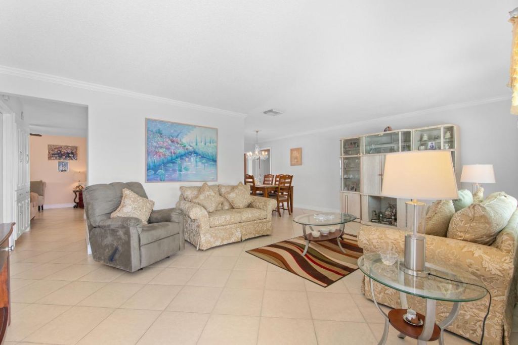 2081 SW 12th Avenue, Boynton Beach, FL 33426 Photo