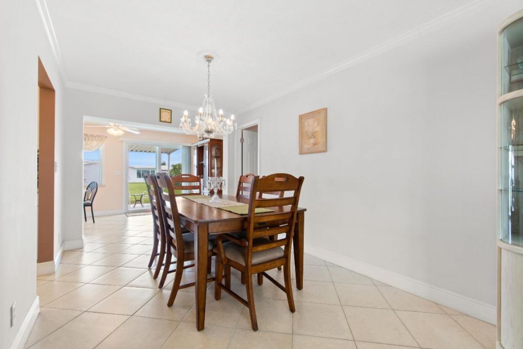 2081 SW 12th Avenue, Boynton Beach, FL 33426 Photo