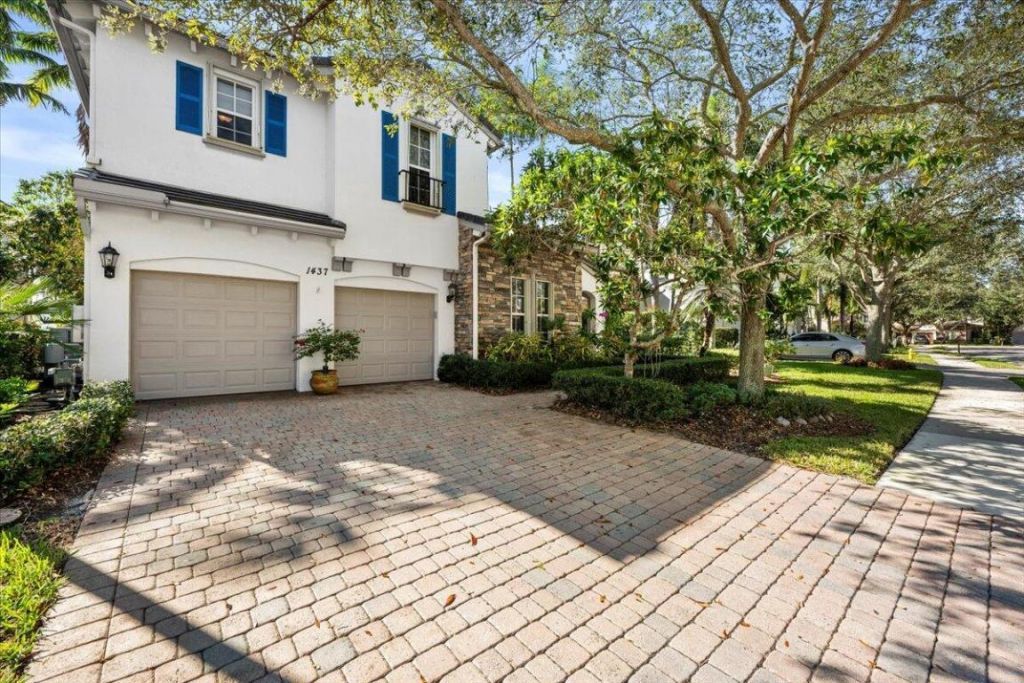 1437 Barlow Court, Palm Beach Gardens, FL 33410 Photo