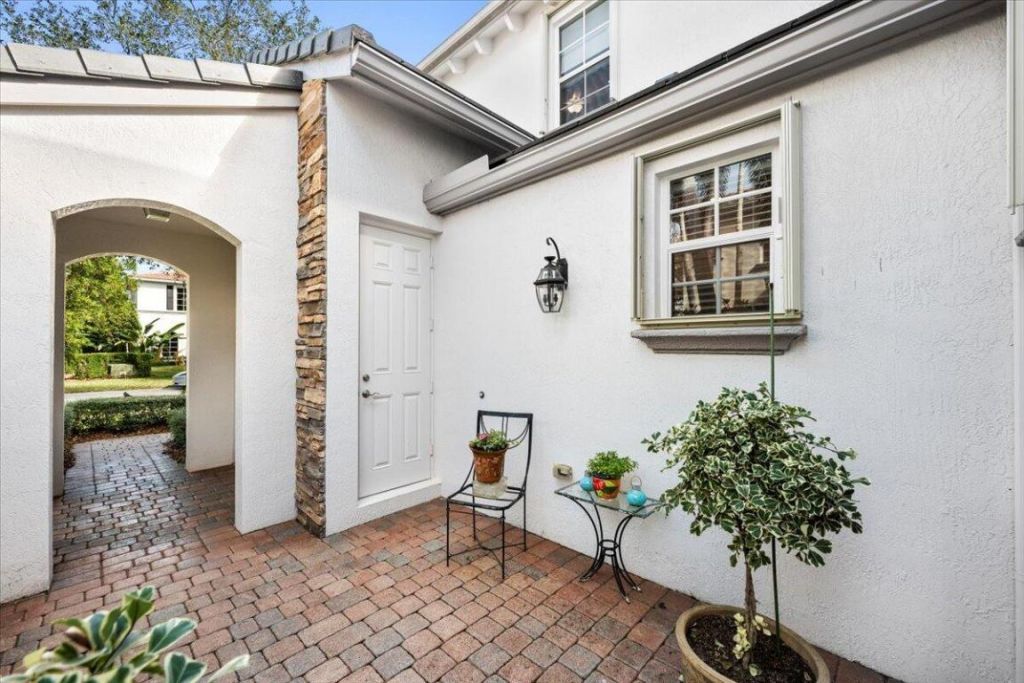 1437 Barlow Court, Palm Beach Gardens, FL 33410 Photo