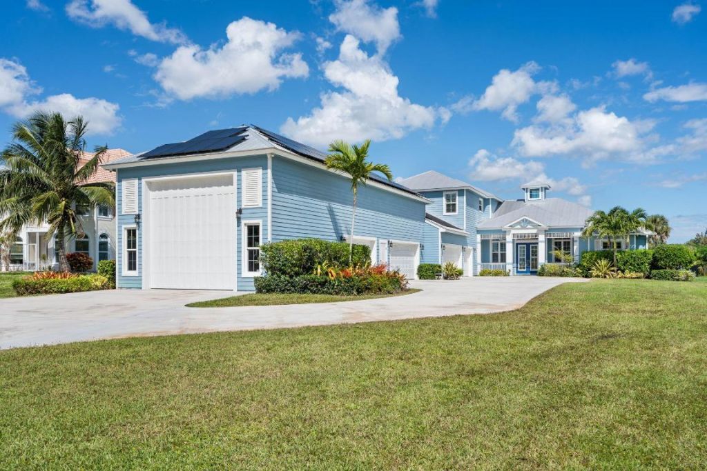 2441 SE North Lookout Boulevard, Port Saint Lucie, FL 34984 Photo