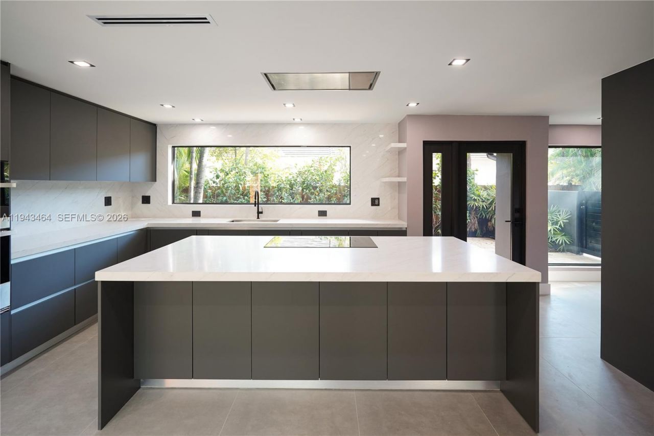 7765 SW 57th Ter, Miami, FL 33143 Photo