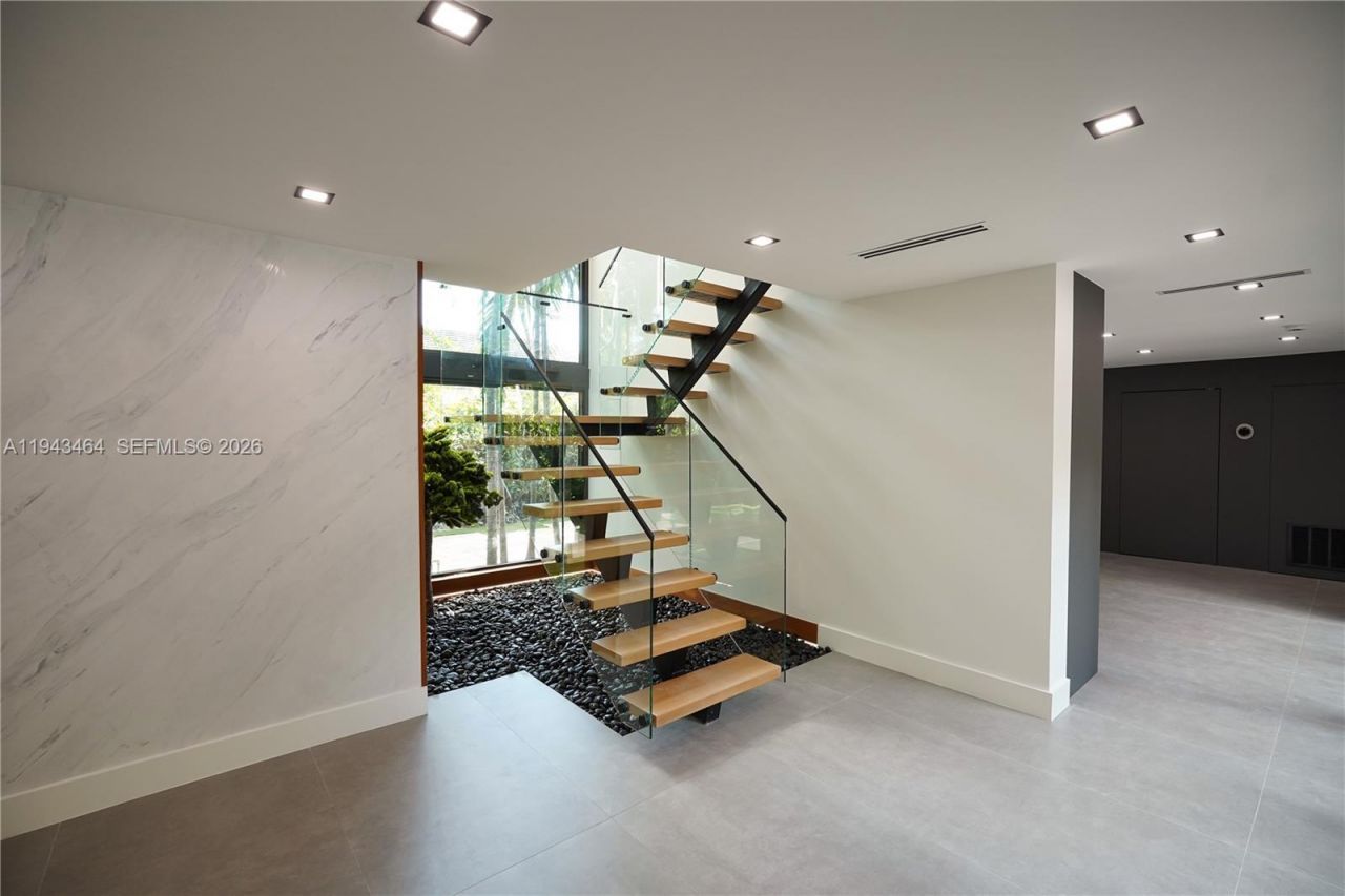 7765 SW 57th Ter, Miami, FL 33143 Photo