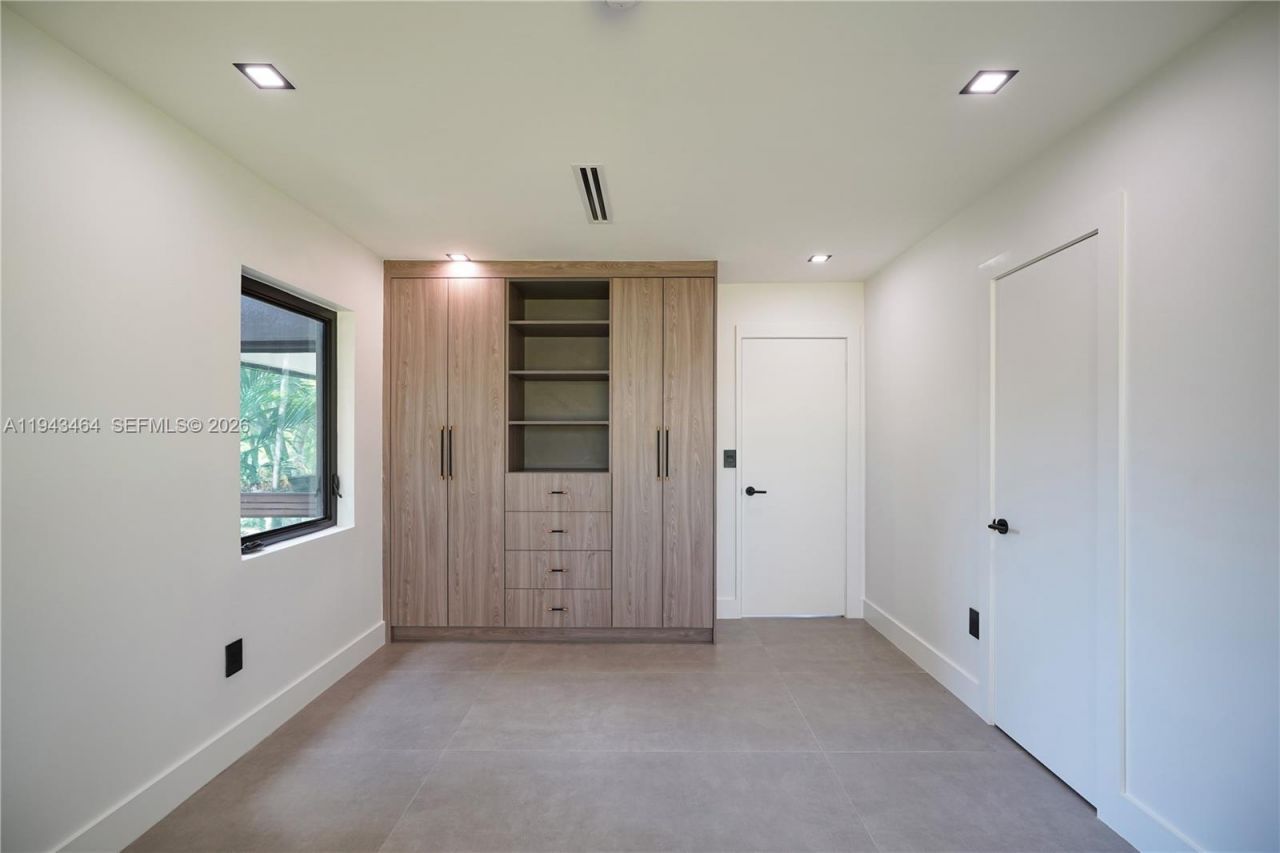 7765 SW 57th Ter, Miami, FL 33143 Photo