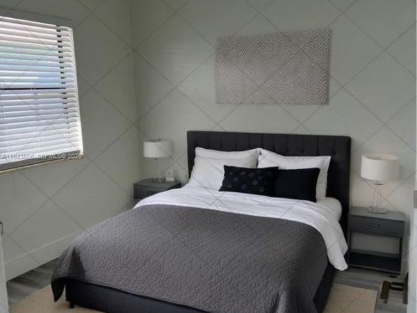 59 E 20th St, Unit 61, Hialeah, FL 33010