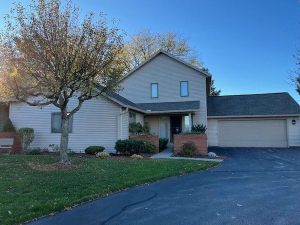 2 Greenwood Park, Pittsford, NY 14534