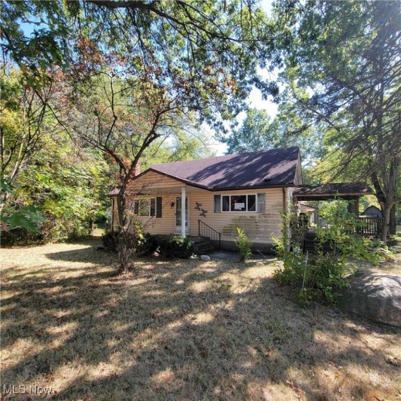 38227 Chestnut Ridge Road, Elyria, OH 44035 Main Photo