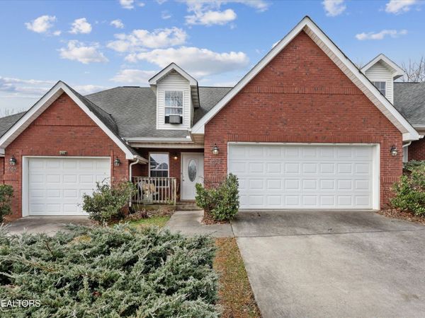 209 Covington Lane, Maryville, TN 37804