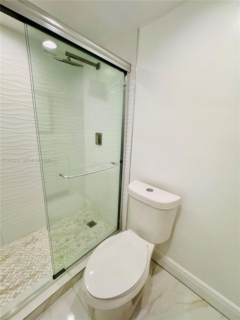18041 Biscayne Blvd *boat Slip & Unit*, Unit 1605, Aventura, FL 33160 Photo