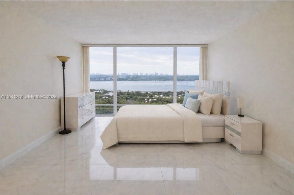 18041 Biscayne Blvd *boat Slip & Unit*, Unit 1605, Aventura, FL 33160 Photo