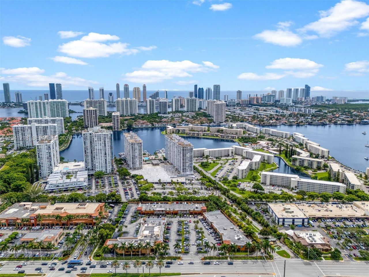 18041 Biscayne Blvd *boat Slip & Unit*, Unit 1605, Aventura, FL 33160 Photo
