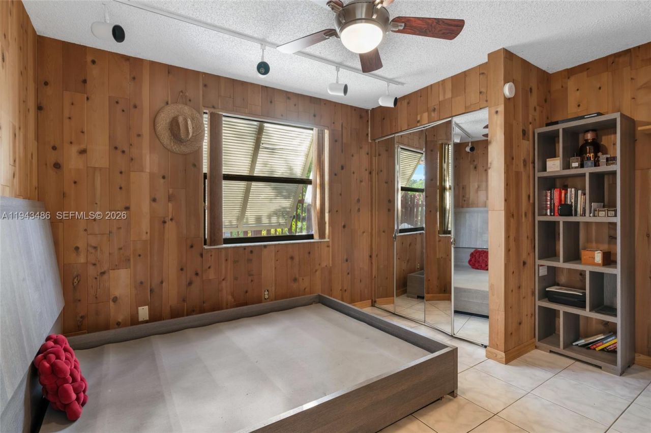 10911 Cedar Ln, Pembroke Pines, FL 33026 Photo