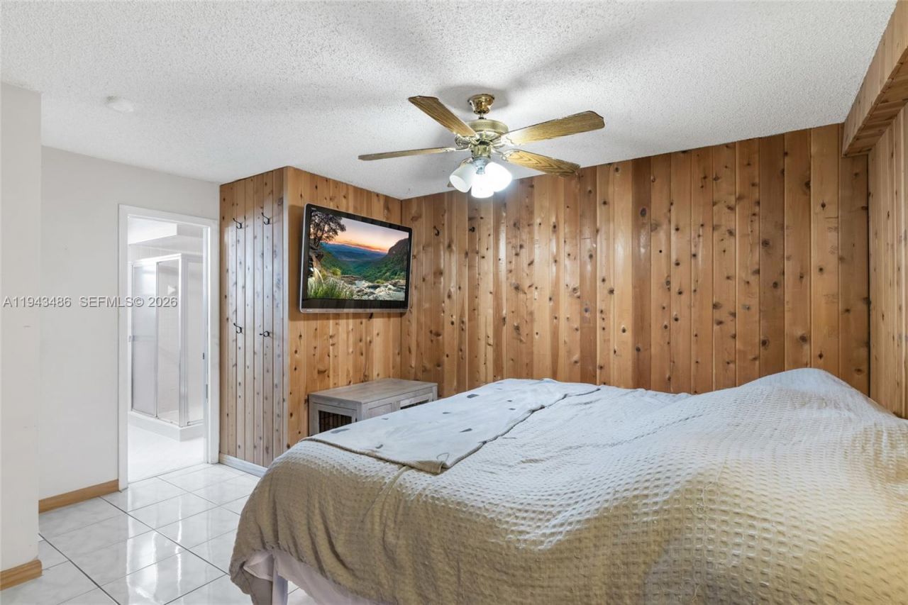 10911 Cedar Ln, Pembroke Pines, FL 33026 Photo