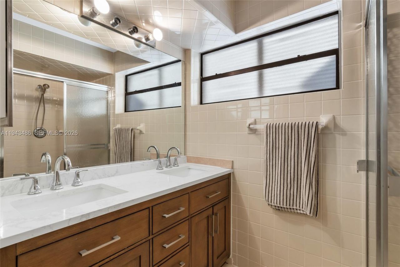 10911 Cedar Ln, Pembroke Pines, FL 33026 Photo