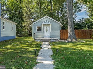 363 HUTCHINSON TERRACE, HOLMES, PA 19043