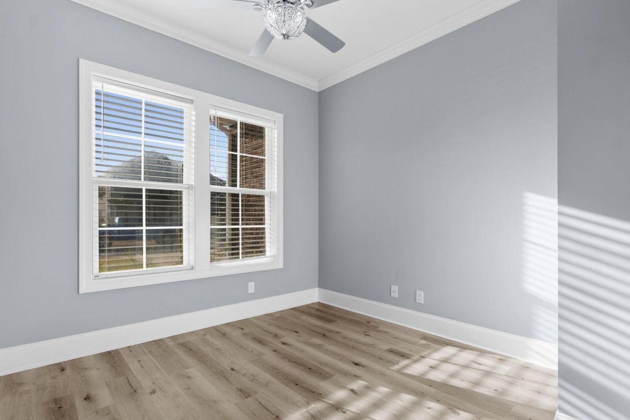 845 Waterton Ave. Photo 17