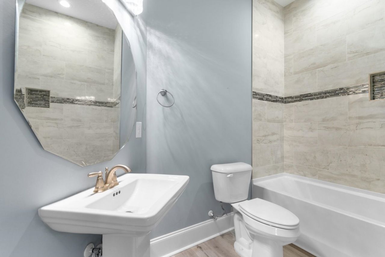 845 Waterton Ave. Photo 19