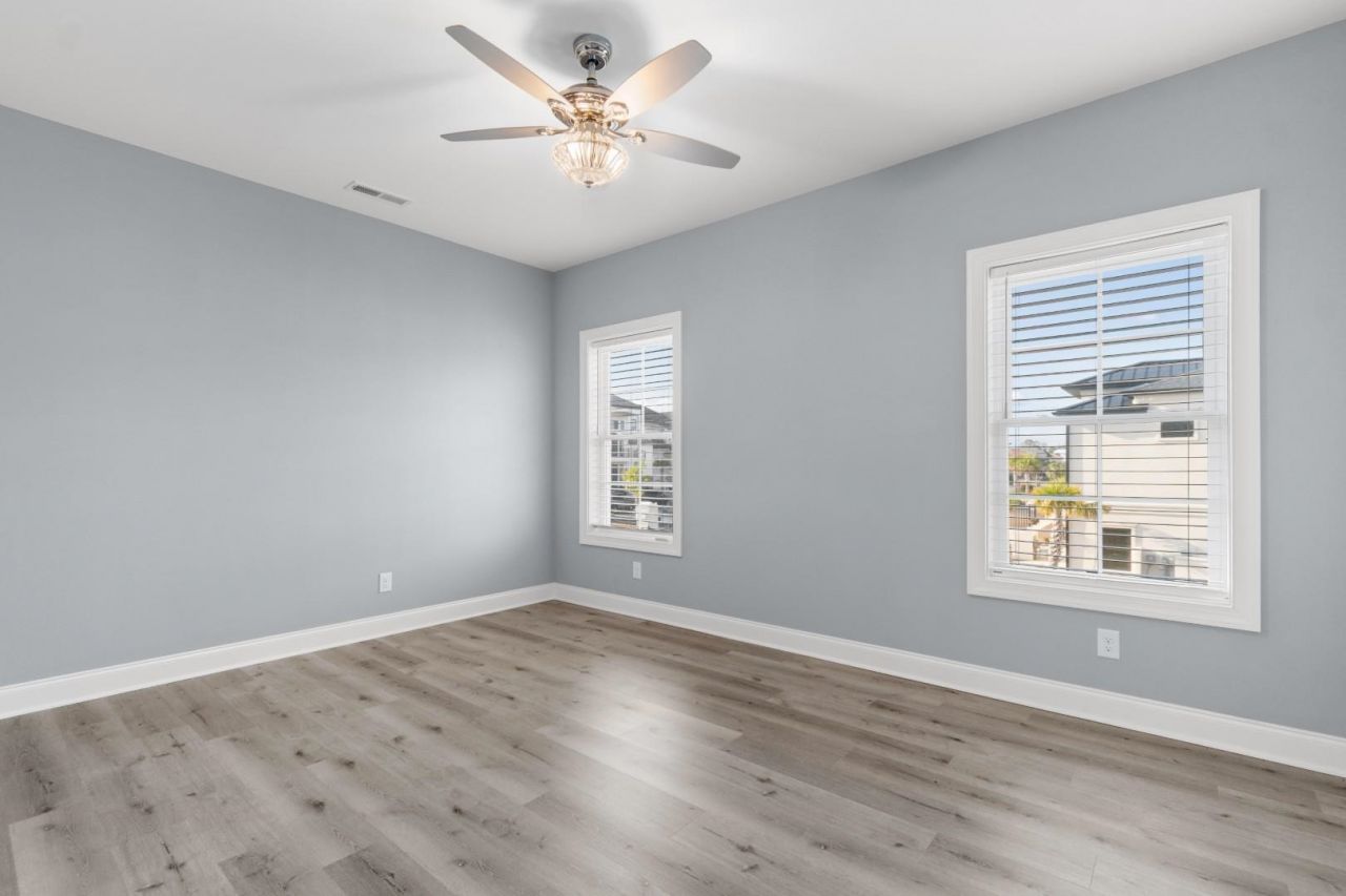 845 Waterton Ave. Photo 27