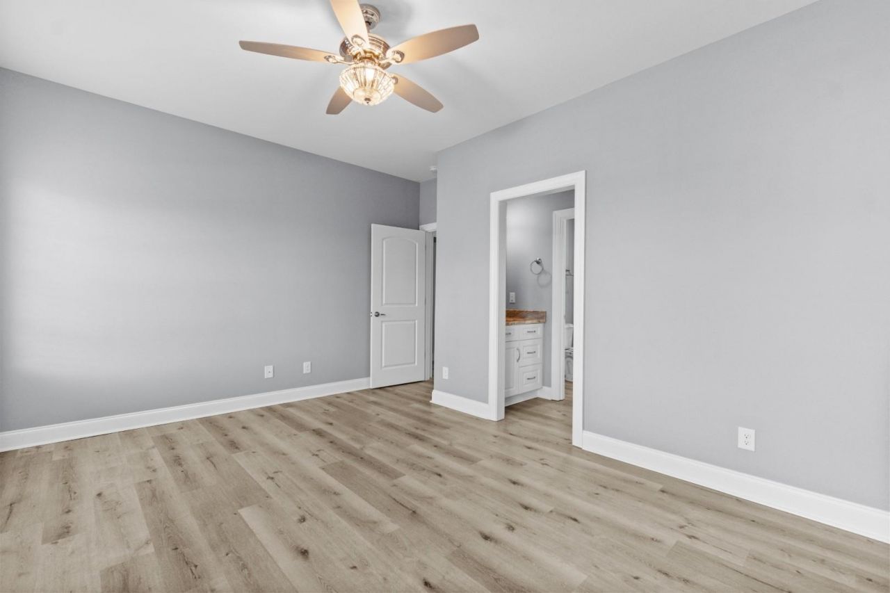 845 Waterton Ave. Photo 28