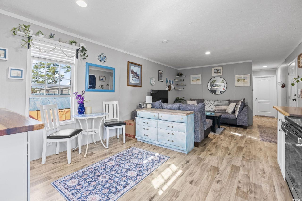 1525 Capella Ln. Photo 9