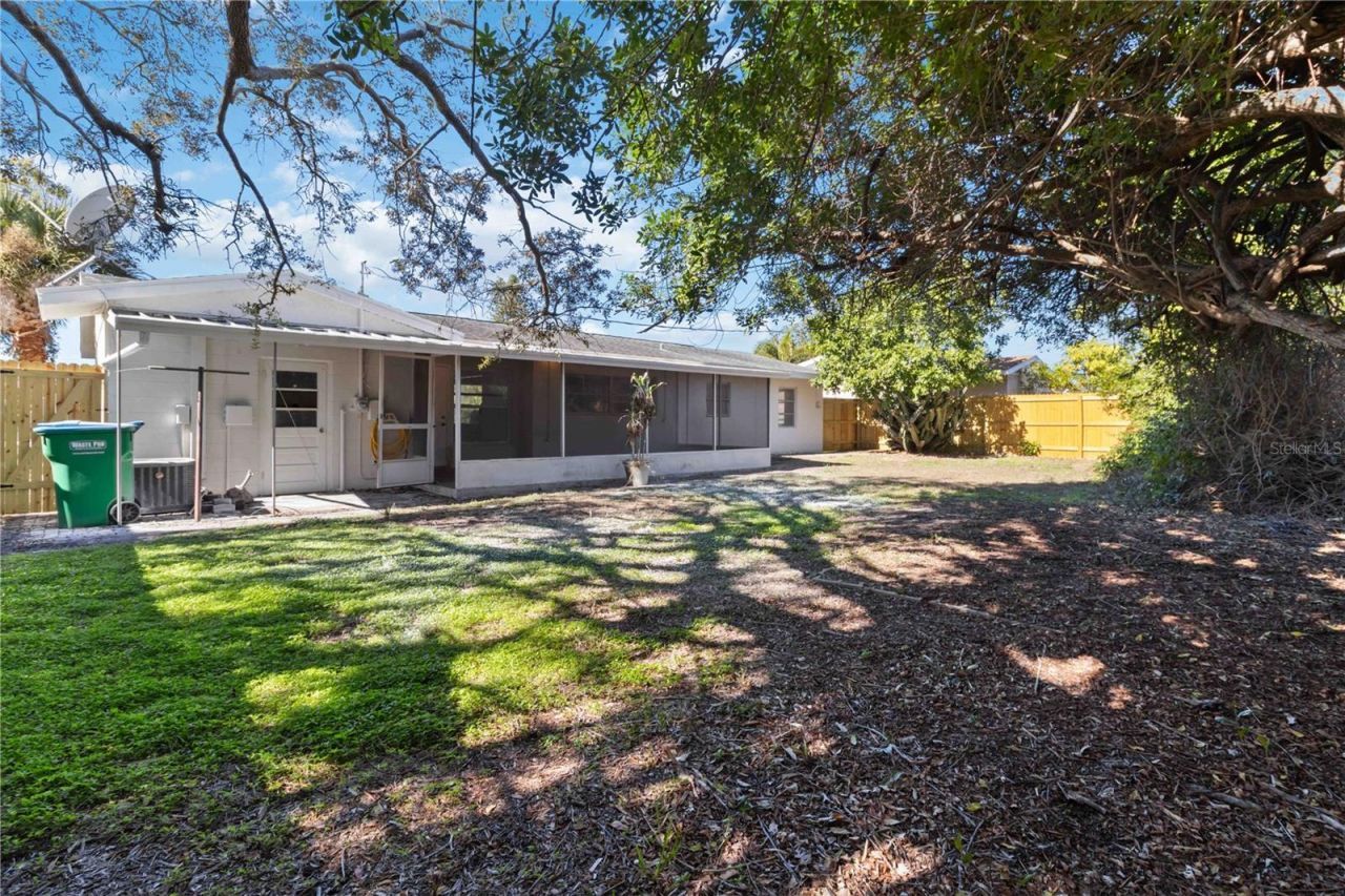 5337 60th Street N, Kenneth City, FL 33709 Photo