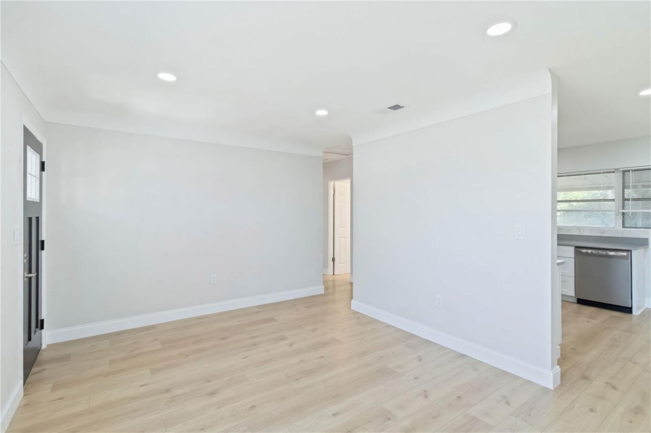 5337 60th Street N, Kenneth City, FL 33709 Photo