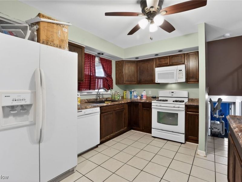 3786 Bryant Drive, Youngstown, OH 44511 Photo 6