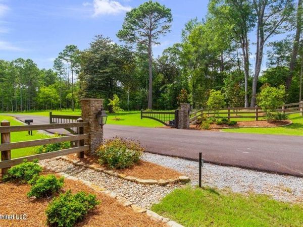 Springwood Trail, Flora, MS 39071