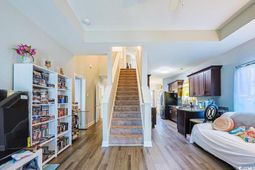 724 Hobonny Loop photo 4