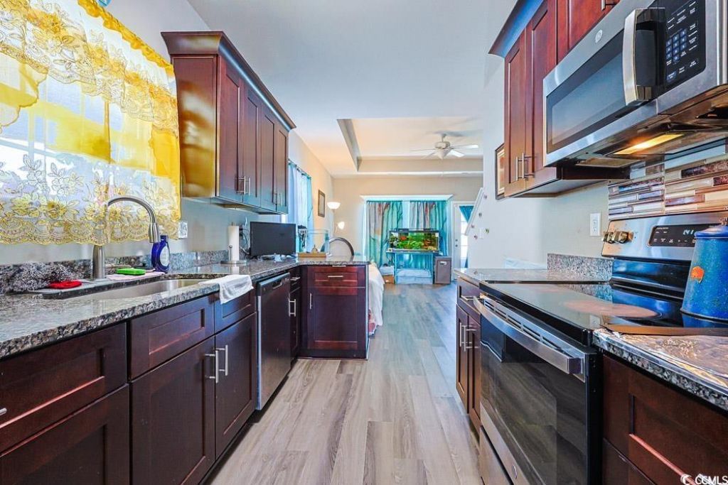 724 Hobonny Loop Photo 8