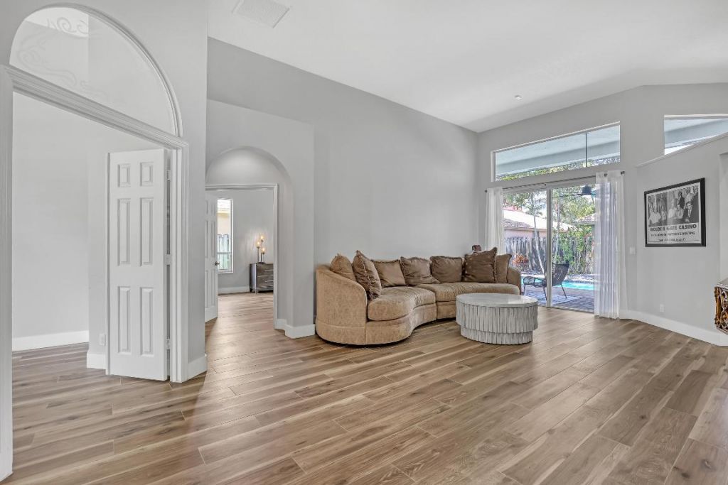 2150 NW 125th Terrace, Pembroke Pines, FL 33028 Photo