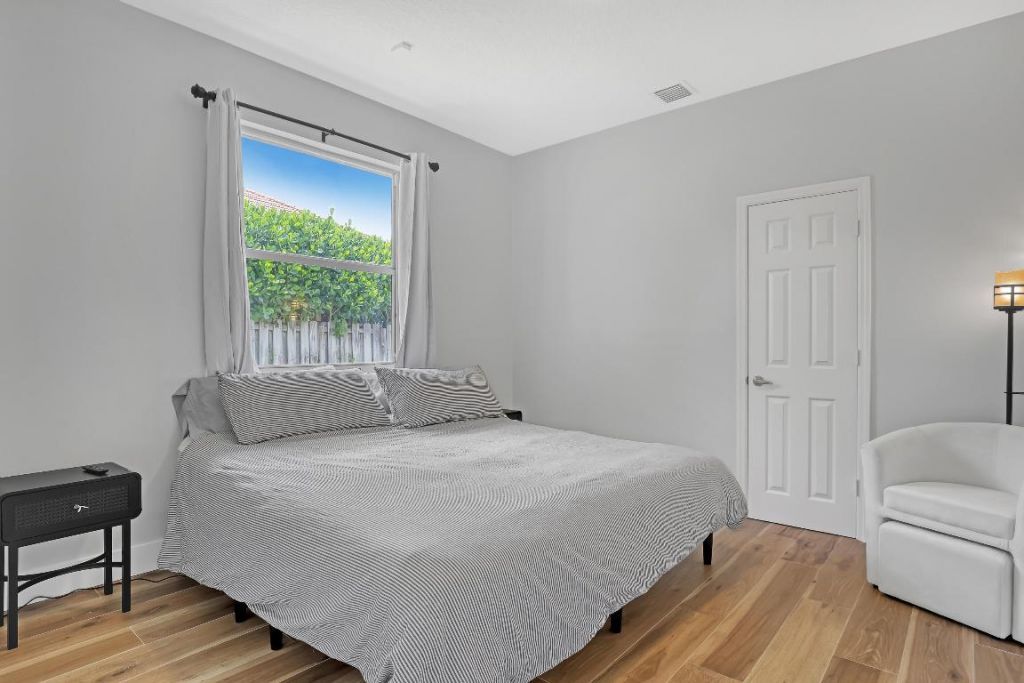 2150 NW 125th Terrace, Pembroke Pines, FL 33028 Photo