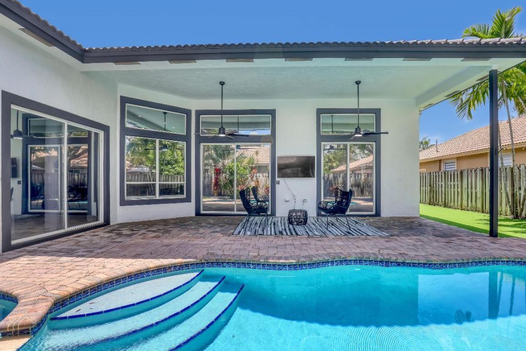 2150 NW 125th Terrace, Pembroke Pines, FL 33028 Photo