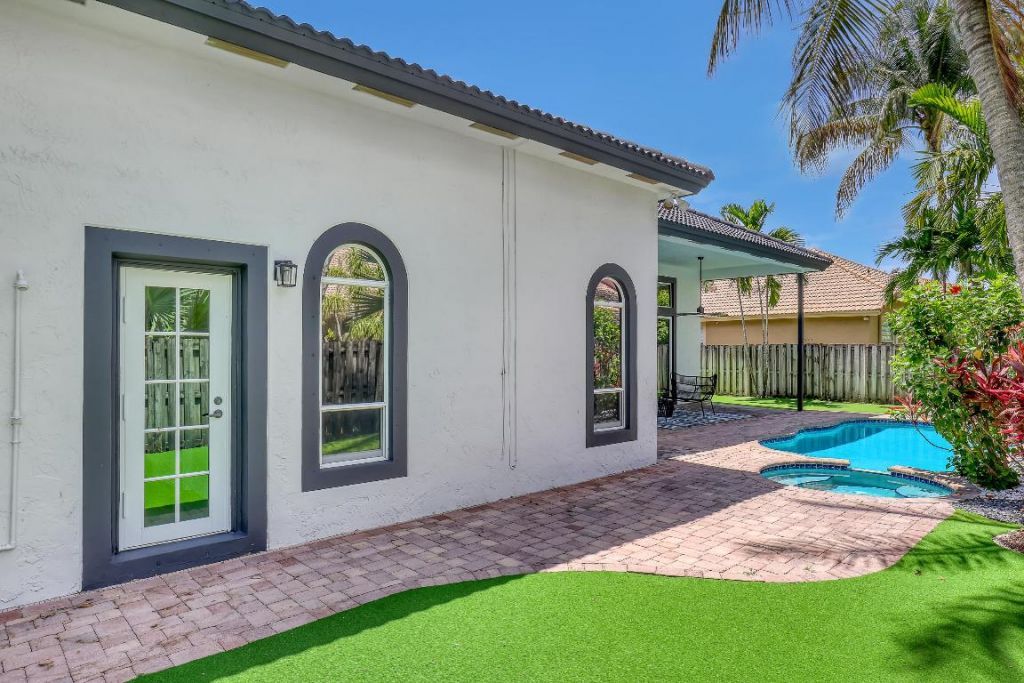 2150 NW 125th Terrace, Pembroke Pines, FL 33028 Photo