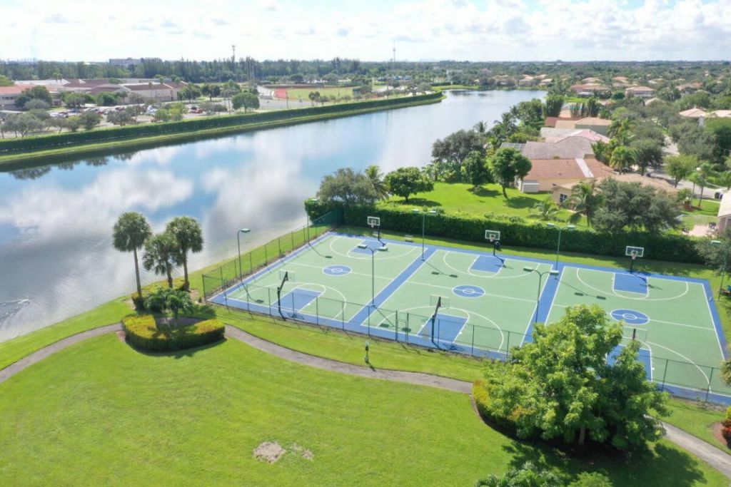 2150 NW 125th Terrace, Pembroke Pines, FL 33028 Photo