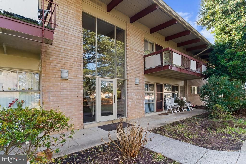 4221 Americana Drive, Unit 203, Annandale, VA 22003 Main Photo