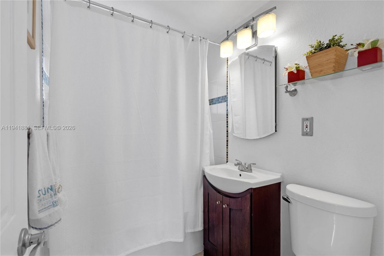 2430 Key Largo Lane, Fort Lauderdale, FL 33312 Photo