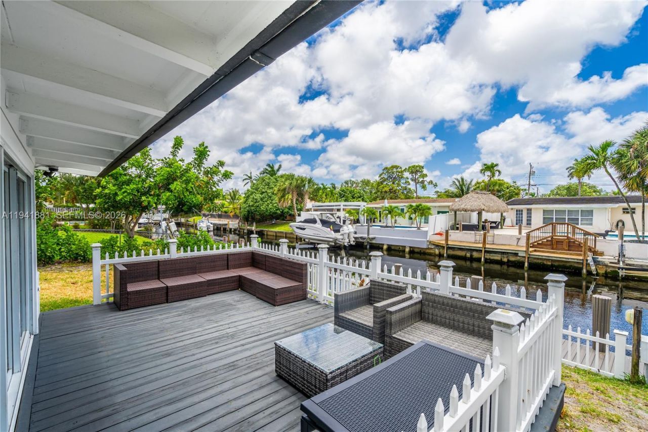 2430 Key Largo Lane, Fort Lauderdale, FL 33312 Photo