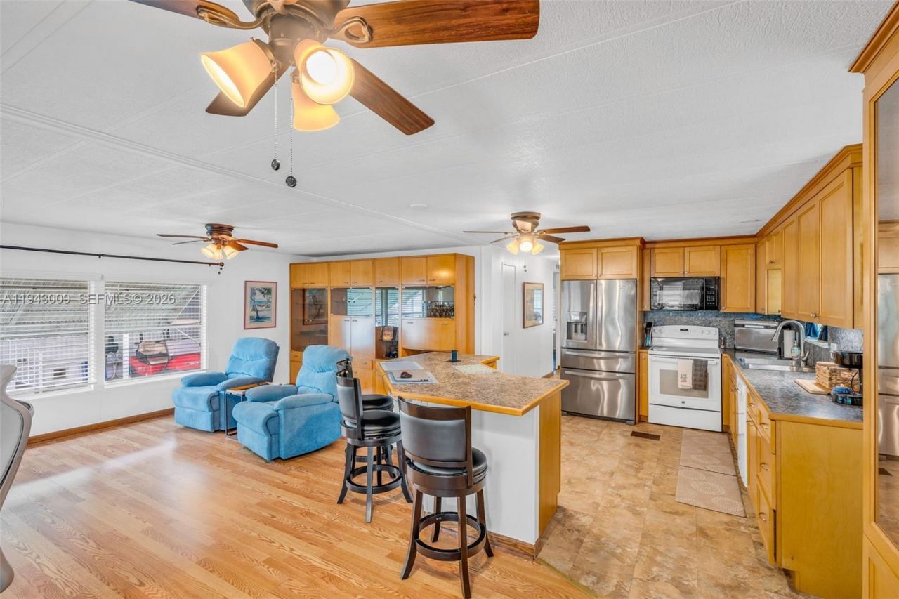 808 S Silver Circle , Key Largo, FL 33037 Photo