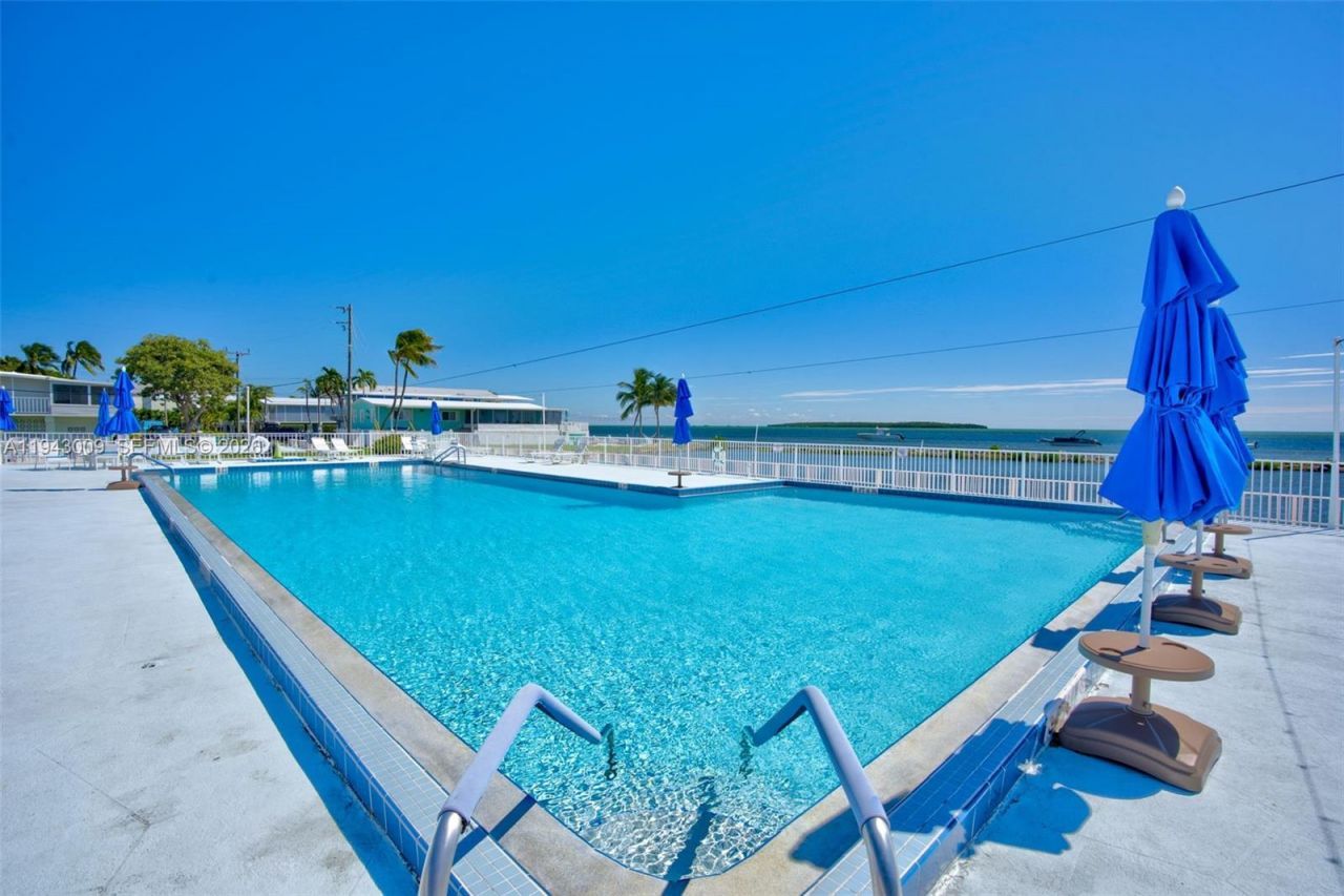 808 S Silver Circle , Key Largo, FL 33037 Photo