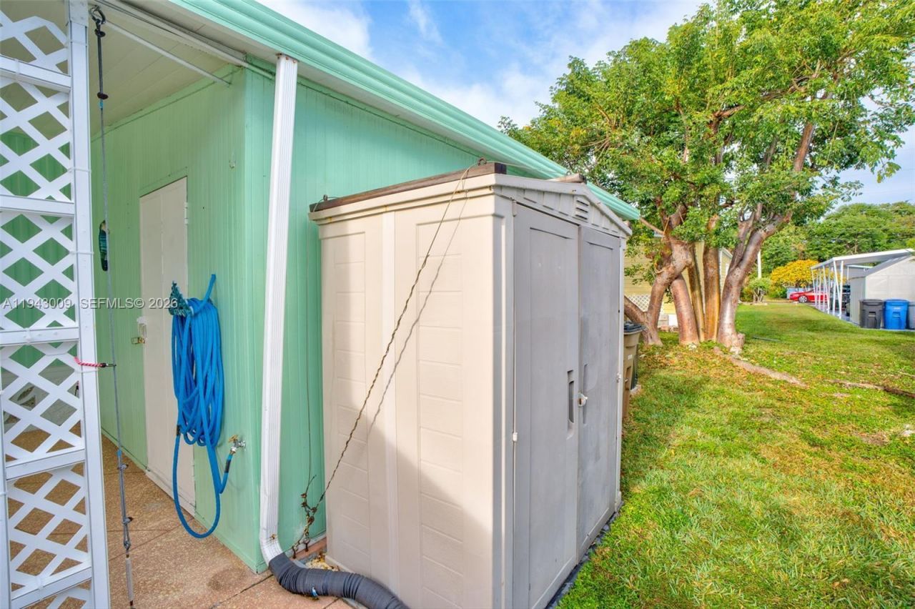 808 S Silver Circle , Key Largo, FL 33037 Photo